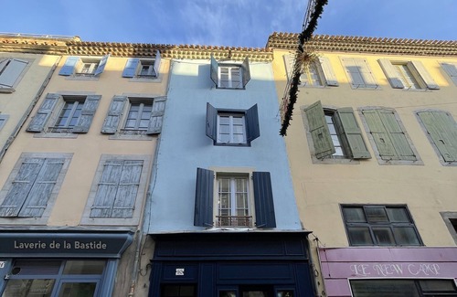 Bastide Saint-Louis Apartment | SPACIOUS CHARACTER PROPERTY IN HEART OF THE BASTIDE