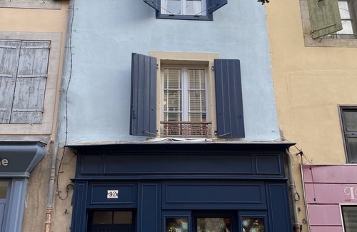 Bastide Saint-Louis Apartment | SPACIOUS CHARACTER PROPERTY IN HEART OF THE BASTIDE
