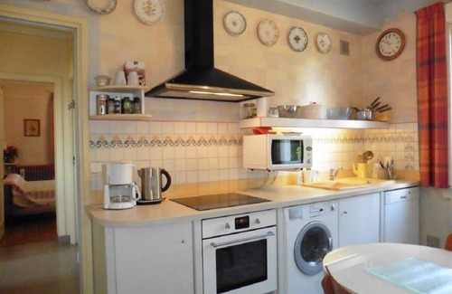 Saints House | Spacious charming Villa * near Paris Disney. Countryside.Patio. Great comfort.
