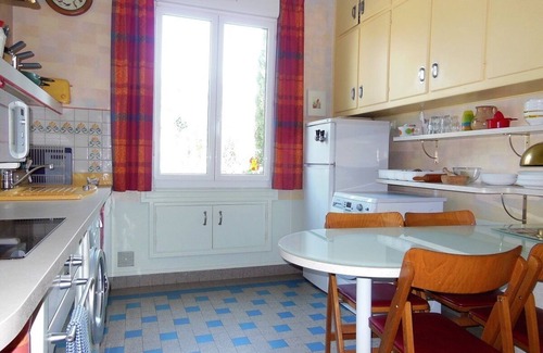 Saints House | Spacious charming Villa * near Paris Disney. Countryside.Patio. Great comfort.