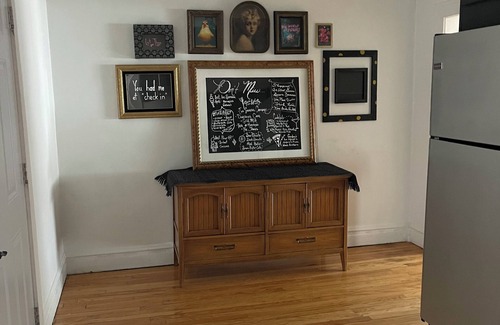 Geneva House | Spacious & Chic St. Charles/Geneva 3BR Apt -ideal for families & girls' getaways