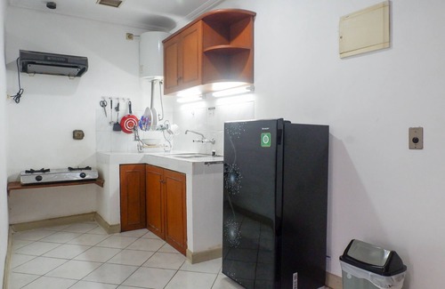 Suko Manunggal Apartment | Spacious Classic 1BR Apartment at Taman Beverly