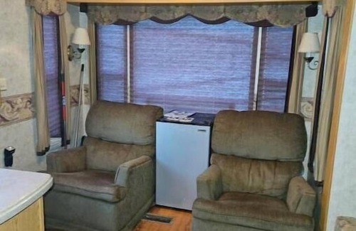 Port Malabar Apartment | Spacious Clean RV Camper