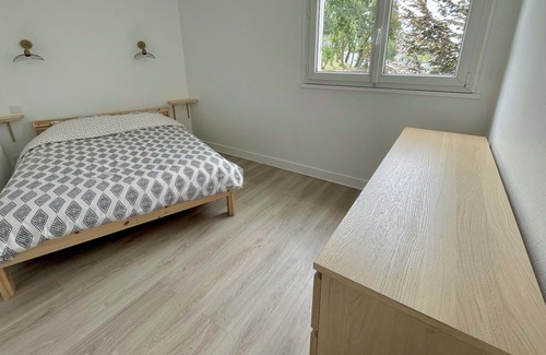 Le Kremlin-Bicetre Apartment | Spacious cocoon at the gates of Paris