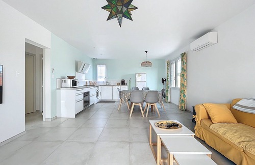 Narbonne-Plage Apartment | Spacious cocoon in Narbonne - with sea view