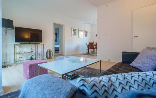 København V Apartment | Spacious & Comfortable Apartment Near Tivoli & Metro