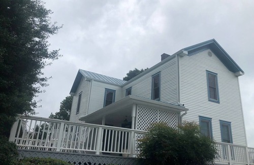 Prospect House | Spacious, comfortable, and, land!