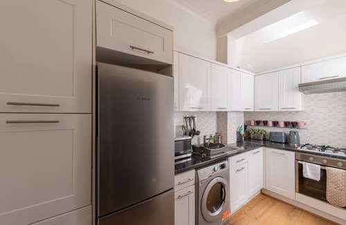 Camden Town Apartment | Spacious Comfy 2BR flat