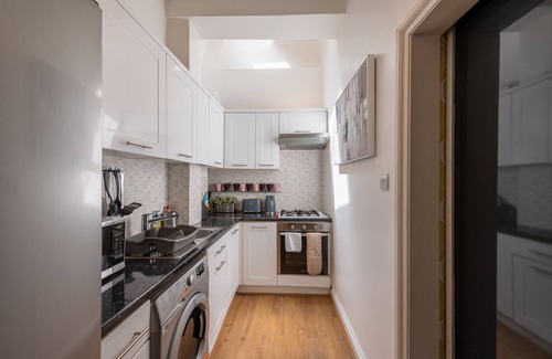 Camden Town Apartment | Spacious Comfy 2BR flat