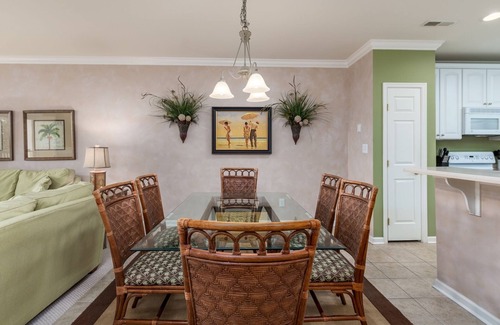Sunset Island Condo | Spacious condo in Sunset Island! FREE Linen & Towel Package!