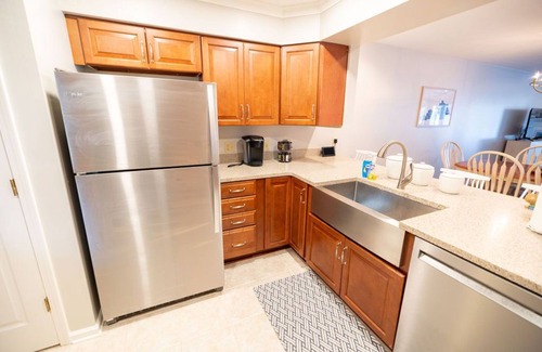 Benton Condo | Spacious Condo on Kentucky Lake - Waterfront at Big Bear