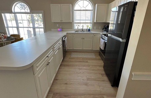 Central Myrtle Beach Condo | Spacious Condo on the 4th Hole of Pine Hills Golf Course