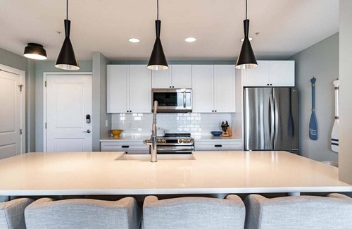Grand Haven Condo | Spacious Condo Perfect for Fun Family Getaways