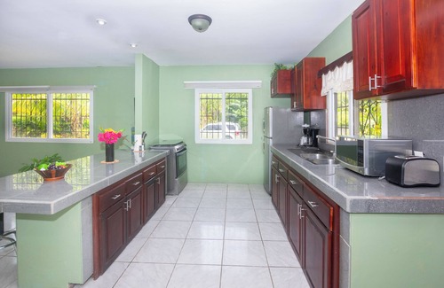 Gibson Bight Apartment | Spacious condo unit in west end paradise!