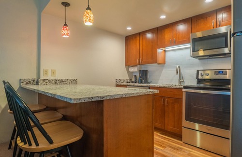 Copper Mountain Village Condo | Spacious Condo, Short Walk to Lifts. SH301