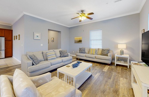 Rehoboth Beach Condo | Spacious condo w/pool, walk to ocean and dining