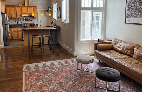 Cow Hollow Condo | Spacious Condo with Large Backyard