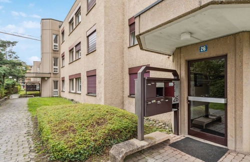 District 8 Apartment | Spacious & Convenient APT in Zurich