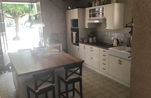 Clion Other | Spacious converted farmhouse with garden and pool close to the Gironde estuary