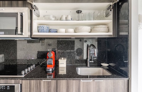 Fashion District Condo | Spacious corner Loft in King West