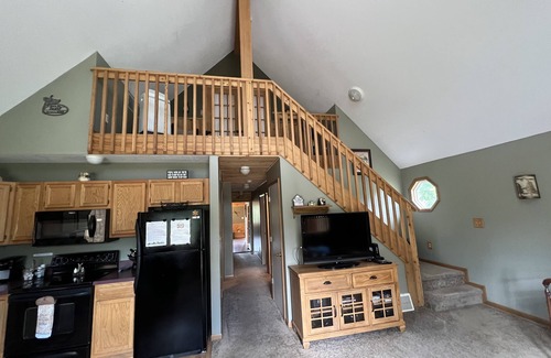 Clare County Cottage | Spacious cottage near the Leota trail head!