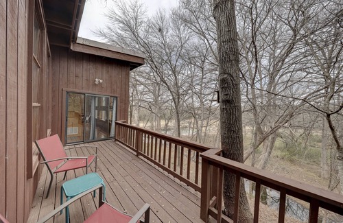 Ingram Cabin | Spacious Cottage on a stunning Riverfront
