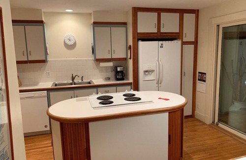 Bass Harbor House | Spacious Cottage Overlooking Bass Harbor with Sweeping Front Lawn