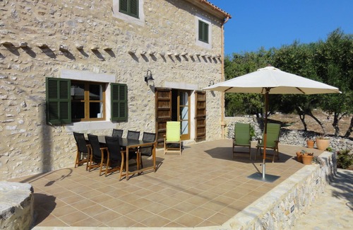 Es Carritxo House | Spacious country home