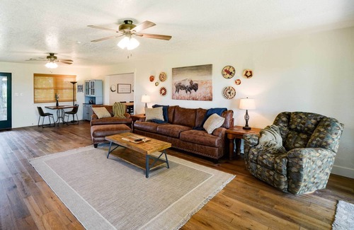 Lawton House | Spacious Country Home Near Ft Sill & Medicine Park