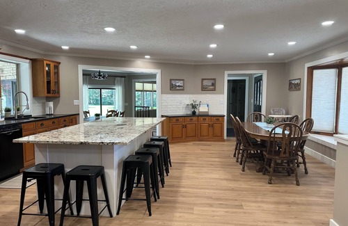 Springfield House | Spacious Country Home