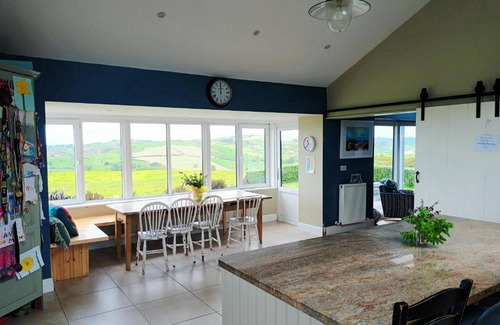 Rosscarbery Villa | Spacious countryside split-level house