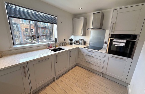 Covent Garden Apartment | Spacious Covent Garden Apartment