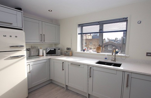 Covent Garden Apartment | Spacious Covent Garden Apartment