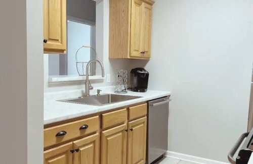 Columbia Condo | Spacious Cozy 3-bedroom Condo in Columbia Near The Heart of Mizzou!