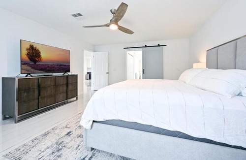 Coachman Glen Villa | Spacious+Cozy Home, near the beach, heated pool.