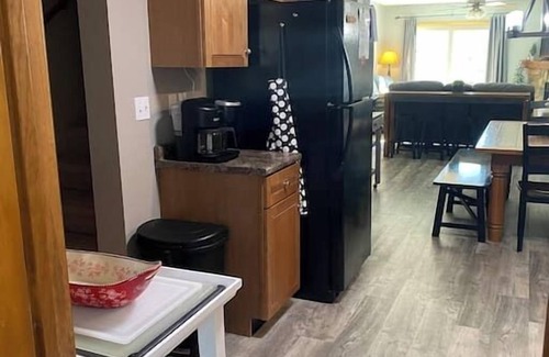 Snowshoe House | Spacious & cozy! Perfect for large family /group!