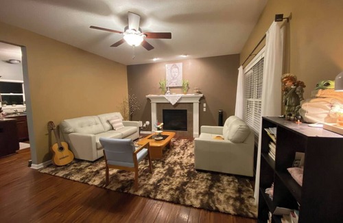Grimes House | Spacious & Cozy Private Basement Suite with Home Theater