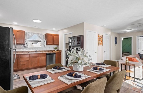 Burlington Apartment | Spacious & Cozy Upstairs Apartment with King Beds and Smart TVs in Every Room