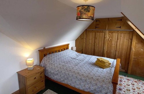 Arnisdale Cottage | Spacious croft cottage in Scottish Highlands