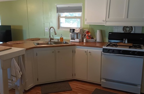 Marathon House | Spacious desert abode ready for you! Centrally located between BBNP and Davis Mt