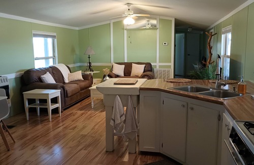 Marathon House | Spacious desert abode ready for you! Centrally located between BBNP and Davis Mt
