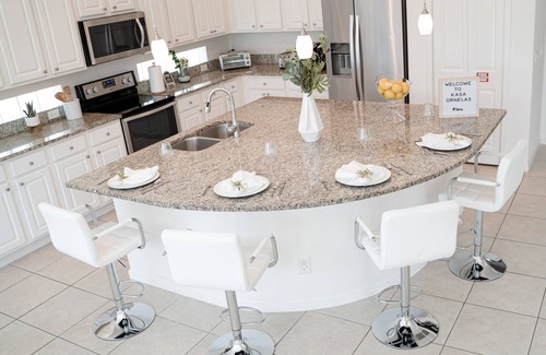 Kissimmee House | "Spacious Disney Getaway: Private Pool, Game Room, and BBQ for the Whole Family"