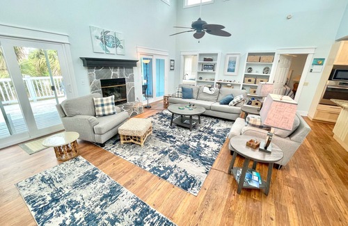 Cape San Blas House | Spacious dog-friendly home with community pool, deck, & WiFi - minutes to beach