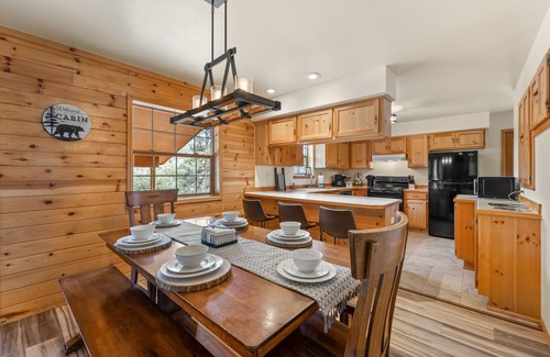 Cotopaxi House | Spacious dog-friendly home with deck, Ping-Pong, foosball, fireplace, grill, W/D