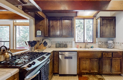 Fern Valley Cabin | Spacious dog-friendly cabin with creek & mountain views