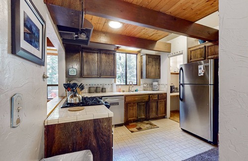 Fern Valley Cabin | Spacious dog-friendly cabin with creek & mountain views