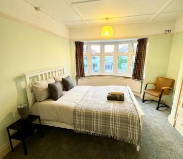 Filton House | Spacious Double room near Southmead