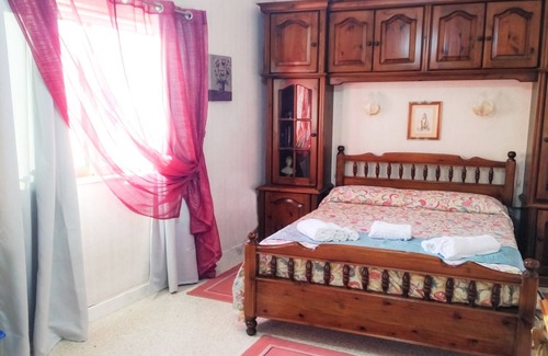 Rabat House | Spacious Double Room with Balcony close to Mdina