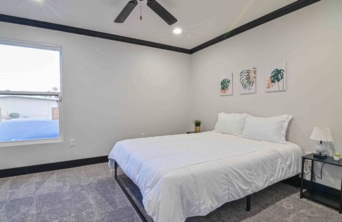 Midland Apartment | ☕️Spacious Downtown Apartment | AMAZING Kitchen