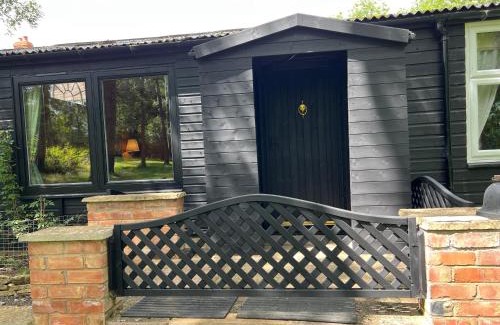 Pitchcombe Apartment | Spacious eco-energy timber barn in Chadbury